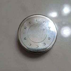Becca setting powder